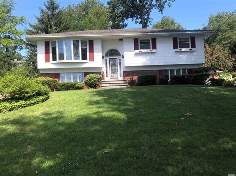 14 tudor dr northport ny 11768|14 Tudor Dr, Eatons Neck, NY 11768 4 Bedroom House for .